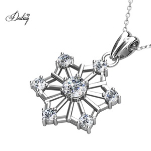 <span class=keywords><strong>Ciondolo</strong></span> fiocchi <span class=keywords><strong>di</strong></span> <span class=keywords><strong>neve</strong></span> impreziosito da gioielli con cristalli Swarovski dasini collezione <span class=keywords><strong>di</strong></span> natale collana regalo migliore amico - Product Image 4