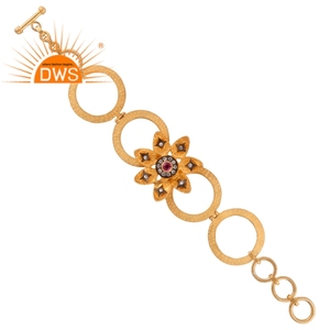 กำไลข้อมือเพชรซีกอนสีขาวทรงลูกบาศก์ ขายส่ง งานฝีมืออินเดีย ชุบทอง 18k สร้อยเงินแบบเชื่อมต่อ เครื่องประดับกำไลข้อมือ - Product Image 2