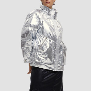 Veste matelassée pour femme Polyester personnalisé Veste matelassée à fermeture éclair à la mode pour femme Veste bouffante - Product Image 2