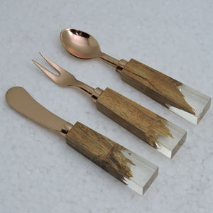 Cubiertos de resina de último diseño, mango de madera y acero inoxidable con utensilios de cocina chapados en oro de alta calidad - Product Image 3