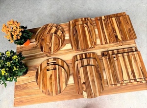Planche à découper ronde en bois d'acacia durable, écologique, fabriquée directement par Smartwood Factory, logo personnalisé TitanBlock Elite 25/38 mm - Product Image 4