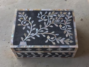 Caja Rectangular con incrustaciones de hueso decorativas hechas a mano ecológicas, caja de regalo de resina con incrustaciones de hueso, almacenamiento de joyería decorativa, caja con incrustaciones de hueso - Product Image 4