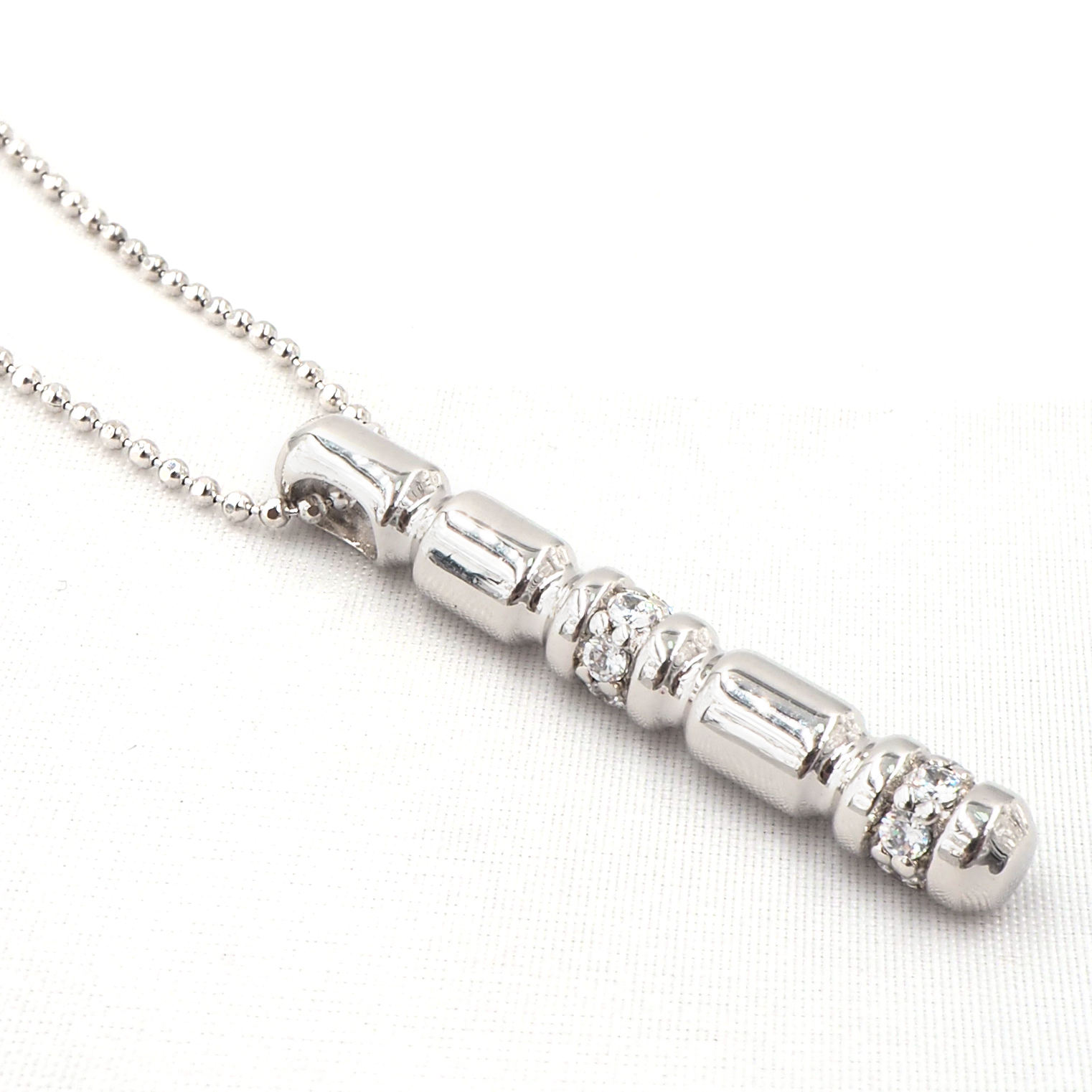 หินสีขาว