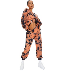 Diseños sencillos personalizados, conjuntos deportivos de manga larga, chándales de terciopelo personalizados para mujer, conjunto de 2 piezas. - Product Image 1