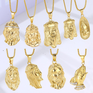 Collar con colgante de manos de la Virgen María, colgante de cristal con diamantes de imitación chapados en oro de 18K - Product Image 3