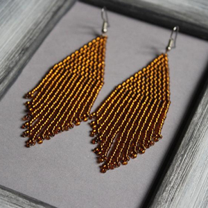 Pendientes largos con cuentas Creaciones hechas a mano - Product Image 1