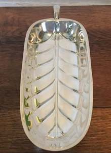 ถาดเสิร์ฟใบไม้ทำด้วยมือทำจากโลหะเคลือบเงาหรูหราเหมาะสำหรับตกแต่งโต๊ะและเสิร์ฟอาหาร - Product Image 6