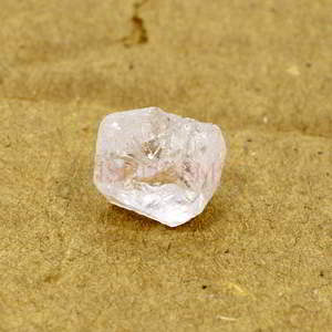 Morganita Rosa Natural de 10x10 mm, Forma Libre, en Bruto, 8.30 Quilates, Piedra Preciosa Suelta para Joyería - Product Image 2