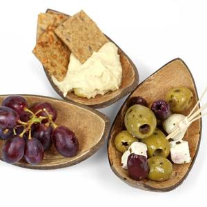 Vaisselle ronde sculptée à la main avec un design classique, durable et jetable, peinte sur mesure. - Product Image 2