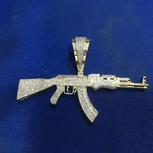 Kustom Sepenuhnya Iced Out Rapper Charm dengan Putaran Berlian AK-47 Senapan Mesin Riffle Pendant