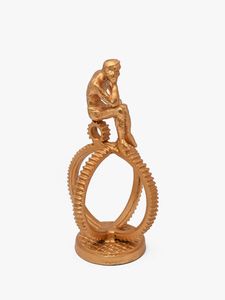 Nouveau design Accessoires de maison Sculpture d'homme pensant avec finition dorée pour le fabricant et l'exportateur de décoration intérieure - Product Image 2