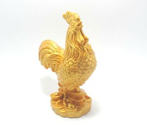 Estatuilla de animales dorados, estatua de pollo de poliresina para decoración del hogar y regalos de recuerdo, diseño Artificial elegante - Product Image 3