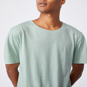 T-shirt col V noir en coton 100% léger, doux, personnalisable, impression sur mesure, vente en gros OEM pour hommes. - Product Image 3