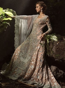 Vestido hasta el suelo de acetato indio/paquistaní de diseño exclusivo ATIYA LIBAS para boda con bordado Zardozi pesado 2019 - Product Image 3