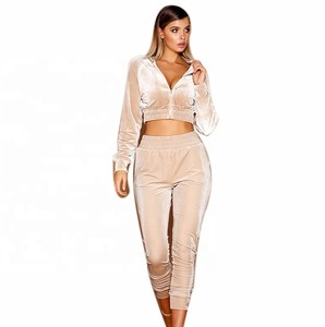 Al por mayor venta al por mayor nueva llegada de chándal de las mujeres conjunto de 2 piezas de terciopelo con cremallera Top de corte Slim de sudadera y Jogger pantalón traje - Product Image 1