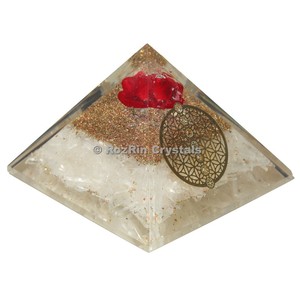 Pyramide de Quartz clair avec fleur de vie, commande en ligne, vente en gros - Product Image 1