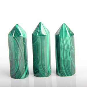 Obélisque de Malachite Sculpté Coeur Modèles de Guérison Disponible Quantité En Vrac Cristal Naturel Quartz Pierres Précieuses Super Qualité - Product Image 1