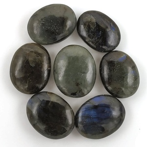 Pierre de palmier labradorite sacrée en gros pierre de guérison polie pour l'orientation angélique nettoyage de l'aura d'amour inconditionnel - Product Image 1