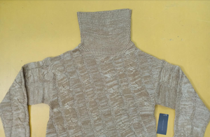 เสื้อสเวตเตอร์คอเต่าแขนยาวสำหรับผู้หญิง ดีไซน์สร้างสรรค์ใหม่ แบรนด์ดัง ของเหลือจากการผลิต  สต็อกล็อตจากบังกลาเทศ - Product Image 2