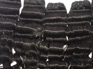 Extensions de cheveux indiens vierges Remy faisceaux de trame à double tirage et fermeture vague profonde bouclée naturelle vague de corps 100% cheveux humains - Product Image 6