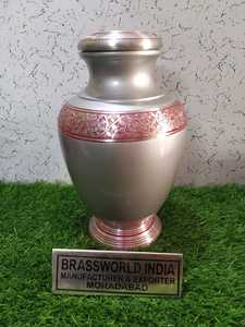 Hermosamente diseñado estilo americano de aluminio para ir a casa, urna de cremación grabada, suministros funerarios de Brassword India - Product Image 2