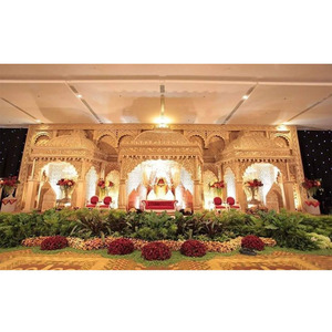 Décor de scène doré sur le thème du mariage marocain, grand ensemble de scène moderne marocain, décoration de scène en fibre pour mariage marocain haut de gamme, décoration d'événements aux États-Unis - Product Image 1