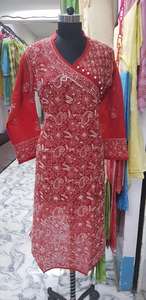 Kurti largo ligero con botón de perla de estilo de cuello lateral Chikankari y bordado de hilo para uso diario y uso en la oficina - Product Image 2