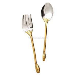 Juego de cuchara y tenedor de acero inoxidable dorado con diseño de extremo de cara de serpiente en relieve de latón mango hecho a mano - Product Image 1