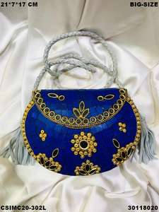 Bolso de mano de mosaico de metal hecho a mano de diseñador para damas Accesorio exclusivo elegante para ocasiones nocturnas - Product Image 6