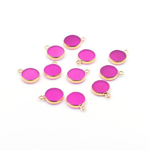 Base Redonda Color Rosa Fucsia con Bisel Plateado de 12 a 14 mm con Colgante Chapado en Oro para la Fabricación de Joyas - Product Image 6