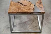 Table basse industrielle en bois massif à bord vivant en résine époxy pour meubles de salon ou décoration intérieure
