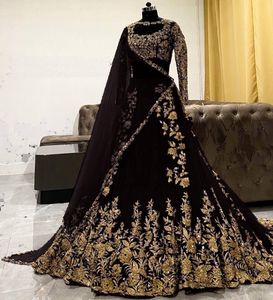 डिजाइनर LEHENGA चोली के साथ GEORGETTE कढ़ाई तैयार बनाया काम और आस्तीन के साथ RADYMADE ROYEL द्वारा निर्यात