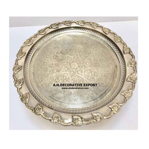 Grande assiette décorative marocaine en métal poli pour la maison, marque A.H Decorative, livraison rapide, personnalisable - Product Image 1