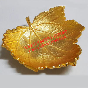 Bol à quatre joints en forme de feuille d'aluminium fait à la main de haute qualité avec une pièce de finition dorée au milieu de la poignée - Product Image 6