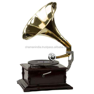 Gramophone carré brun d'Inde - Product Image 1