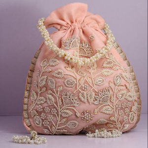 Bolsas Potli de seda hechas a mano de nuevo diseño adornadas con cuentas de cristal perlas de piedra Zardozi Work-Edición 2021 - Product Image 1