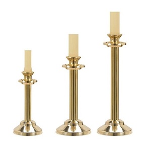 Juego de portavelas de diseño único de 6 portavelas de metal de color dorado y negro para uso en decoración de bodas - Product Image 2