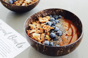 Petit bol en coquille de noix de coco naturel pour bougie/bol en noix de coco et cuillère avec gravure Laser Logo de marque Export par ECo2go VietNam - Product Image 5