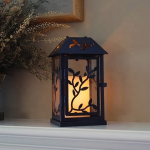 Lanterne en métal pour l'extérieur et l'intérieur, haute qualité, en gros, vintage, unique, fabriquée en Inde, artisanale, moderne, best-seller - Product Image 3