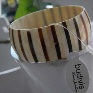 Brazalete de concha de mar, modelo superior, asequible, Bali, hecho a mano - Product Image 6