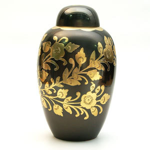 Lujosas urnas de cremación de latón, grabado de flores, tamaño personalizado, alta calidad estándar para servicios funerarios, tradicional real - Product Image 4