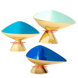 Luxury Golden Finishing New Triangle Design Bowl With Triangle Shape Base Serving For Fruits