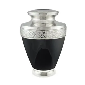 Urna de cremación para adultos de latón negro brillante con grabado estilo americano/europeo para almacenamiento de cenizas funerarias - Product Image 1