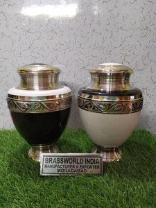 Brassworld India's Black and White Grabado Adulto Urna Creamtion Suministros funerarios Estilo americano Metal Latón Adulto Urna - Product Image 2