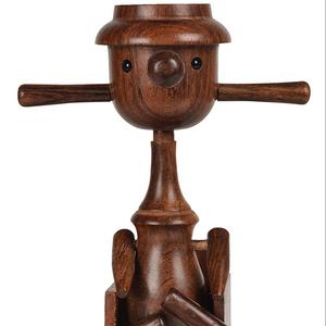 Soporte Óptico para Muñecas de Madera Marrón QUALCOSA, Estilo Arte Popular, Barra Transversal Ajustable, Tamaño Personalizable, Impermeable, Ecológico, Decoración del Hogar - Product Image 1