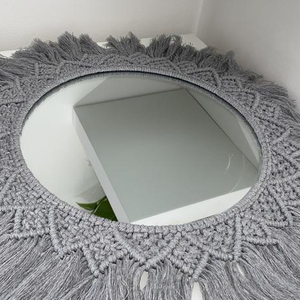 Miroir en macramé magique fait main - Product Image 1