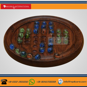 Juego de mesa de solitario de mármol con tablero de madera hecho a mano |   Juego de rompecabezas de estrategia clásico para niños y adultos |   Juego educativo de mesa para viajes - Product Image 4