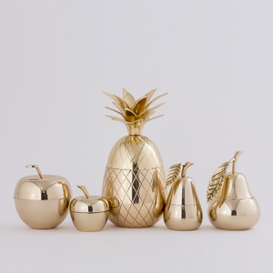 Wholesale Nordic Popular <b>Pineapple</b> and Pear Shaped Silver Nickle Home Decor Luxury Unique Metal Candle Vessel - Product Image 3