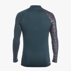 Camiseta de Protección Solar con Capucha para Hombre, Material Poliéster/Spandex, Diseño con Cuello Redondo, Marca Personalizada para Buceo y Pesca Submarina - Product Image 2