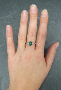 Bague en argent sterling 92.5 belle forme ovale lisse or poli malachite naturelle pierre précieuse chrétien classique - Product Image 2